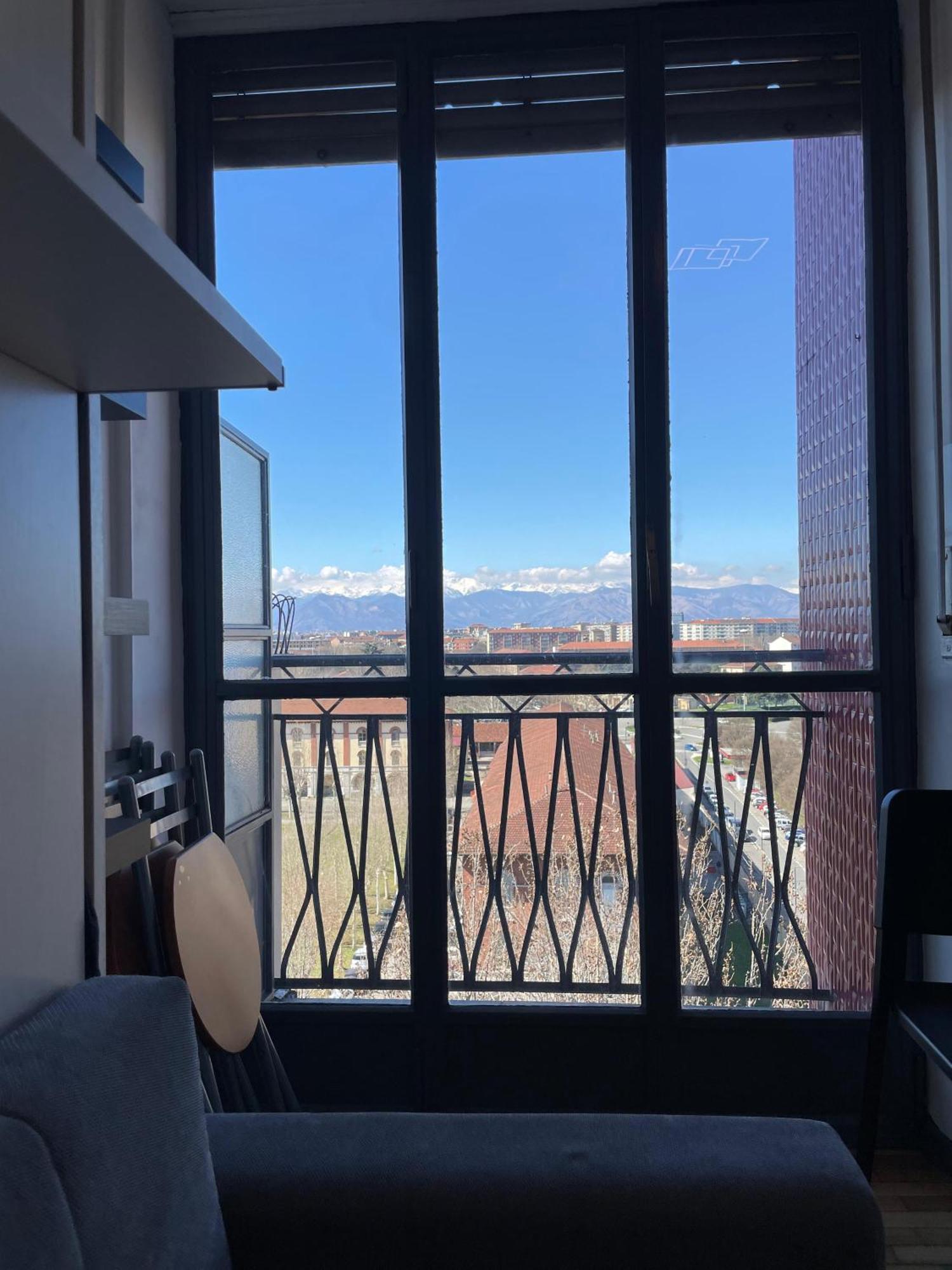 The Balcony 9th Floor On 270 Degrees View *